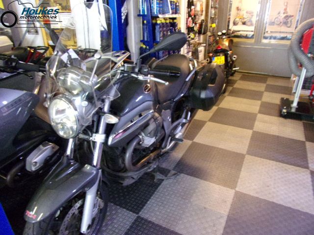 moto-guzzi - breva-1100