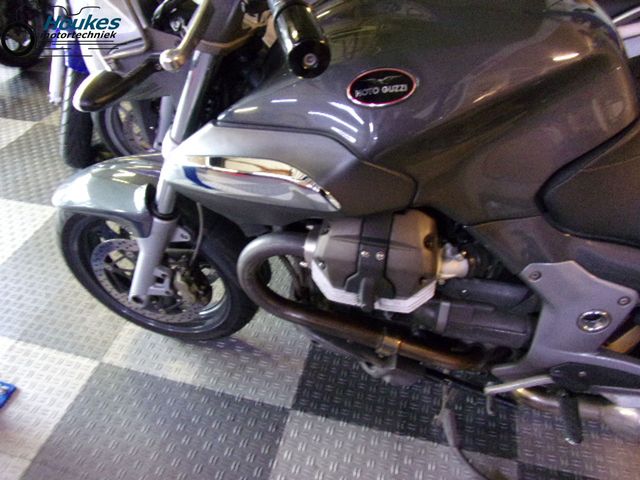 moto-guzzi - breva-1100