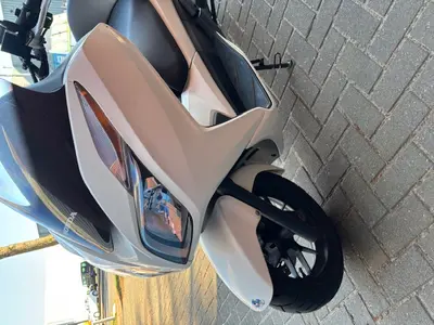 HONDA FORZA 300 – foto 4