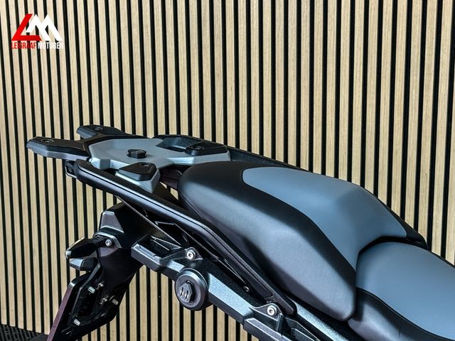 bmw - r-1300-gs