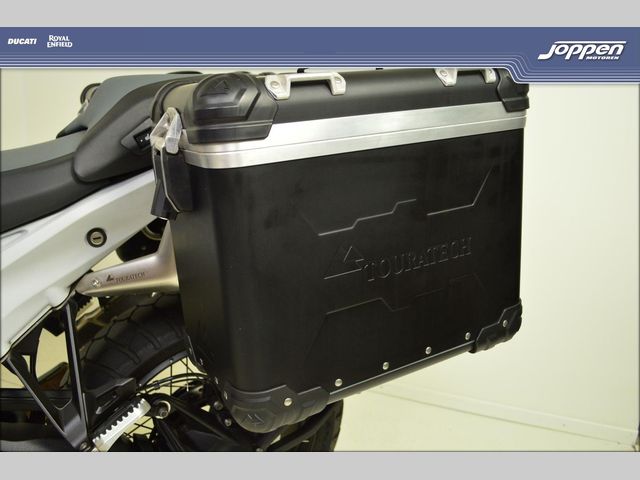 bmw - r-1300-gs