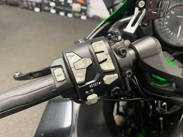 kawasaki - ninja-h2-sx