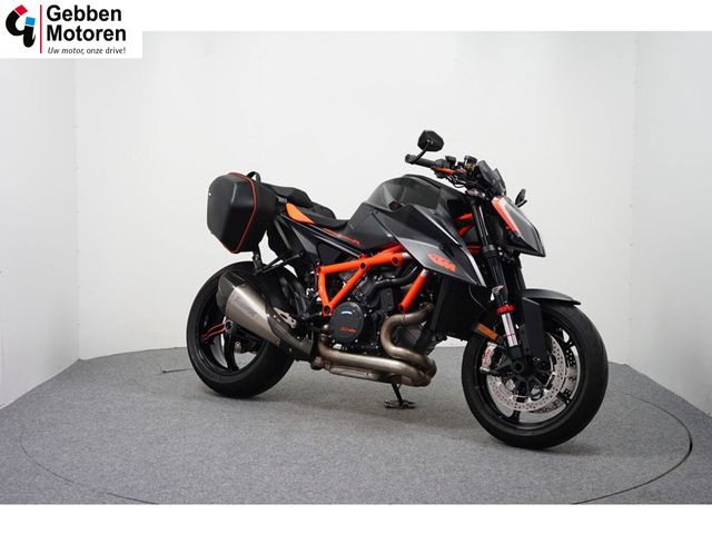 ktm - 1290-super-duke-r