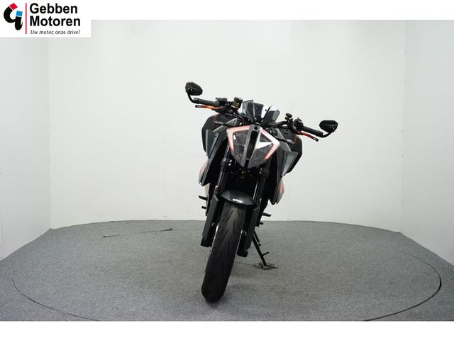 ktm - 1290-super-duke-r