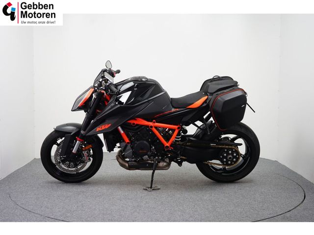 ktm - 1290-super-duke-r