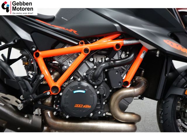 ktm - 1290-super-duke-r