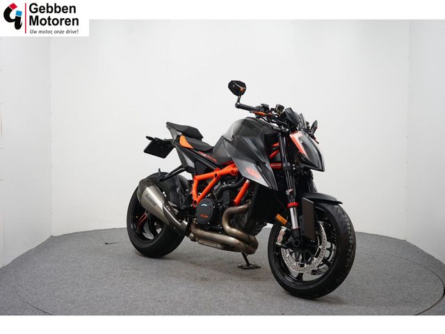ktm - 1290-super-duke-r