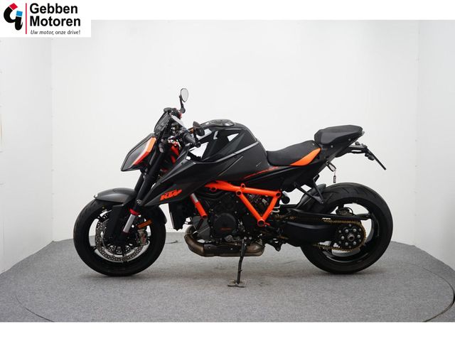 ktm - 1290-super-duke-r