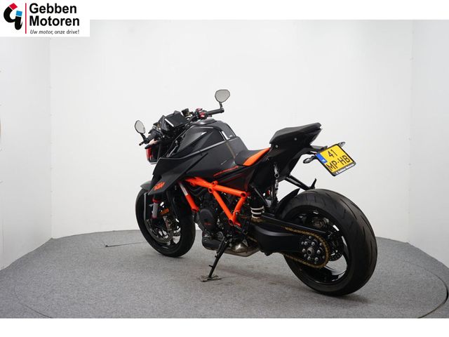 ktm - 1290-super-duke-r