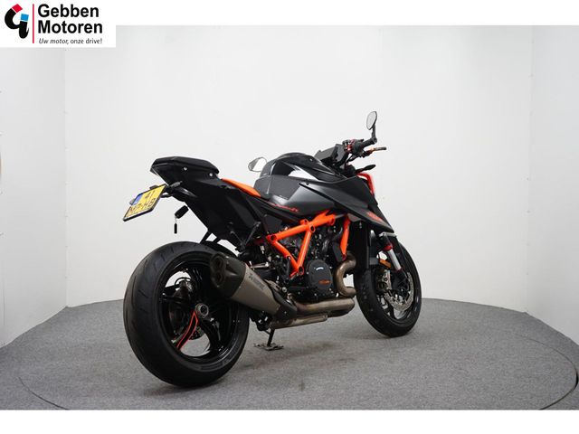 ktm - 1290-super-duke-r