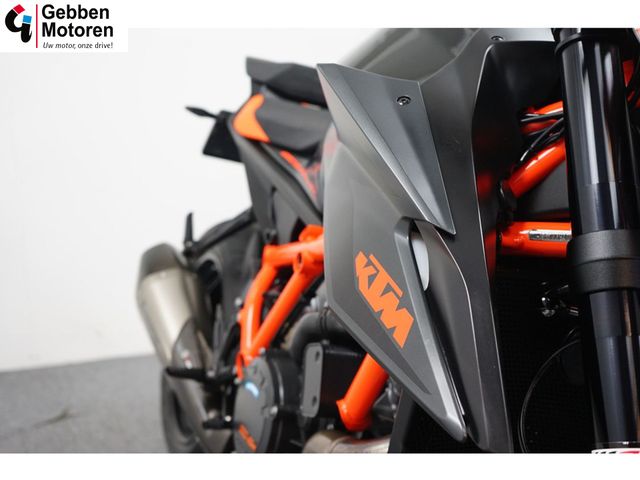 ktm - 1290-super-duke-r