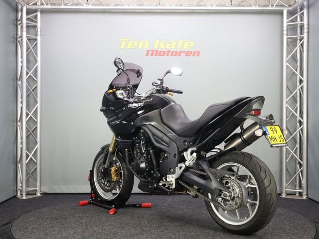 triumph - tiger-1050