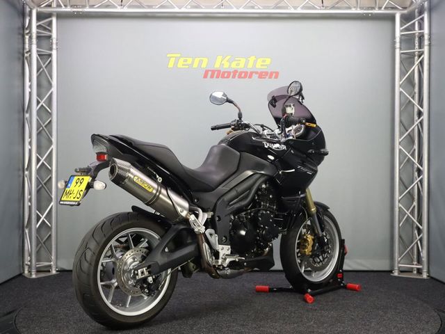 triumph - tiger-1050