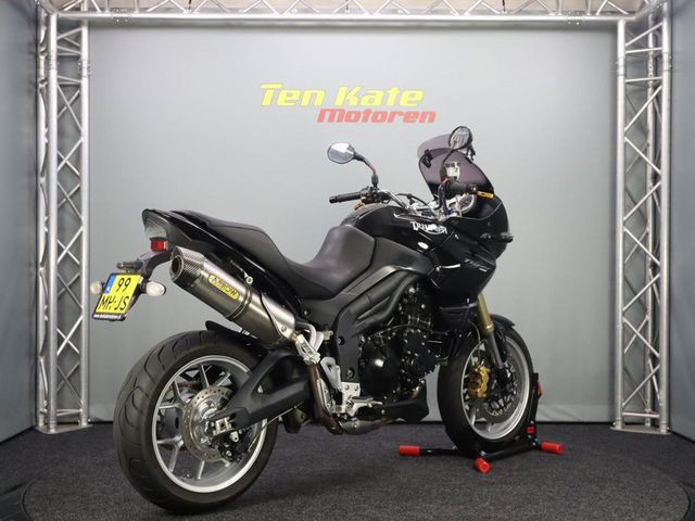 triumph - tiger-1050