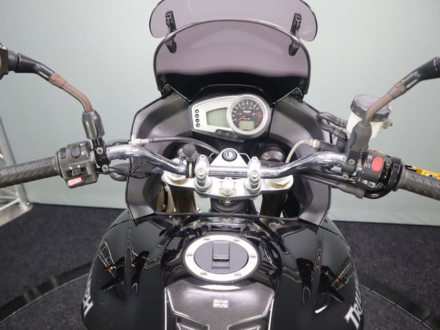 triumph - tiger-1050