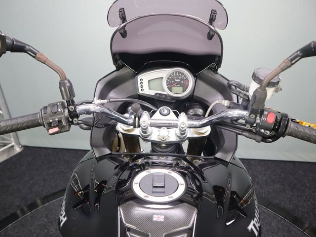 triumph - tiger-1050