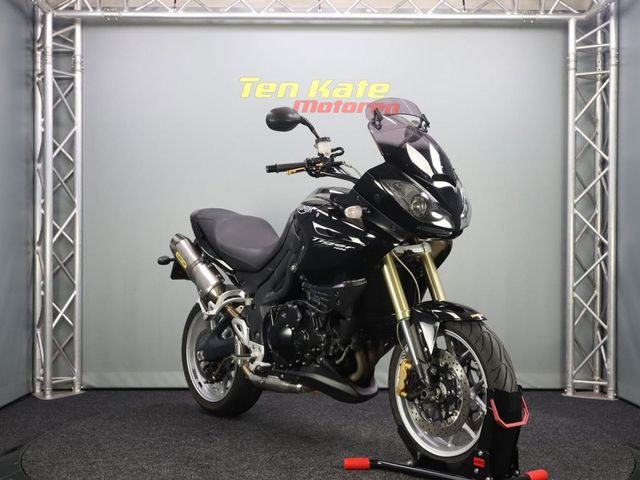 triumph - tiger-1050