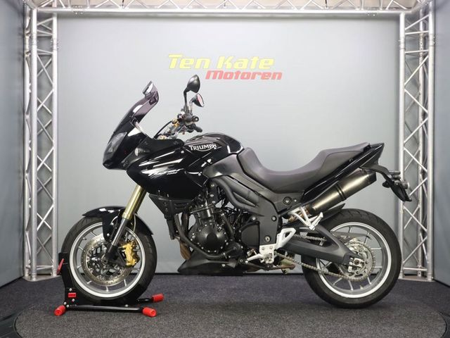 triumph - tiger-1050