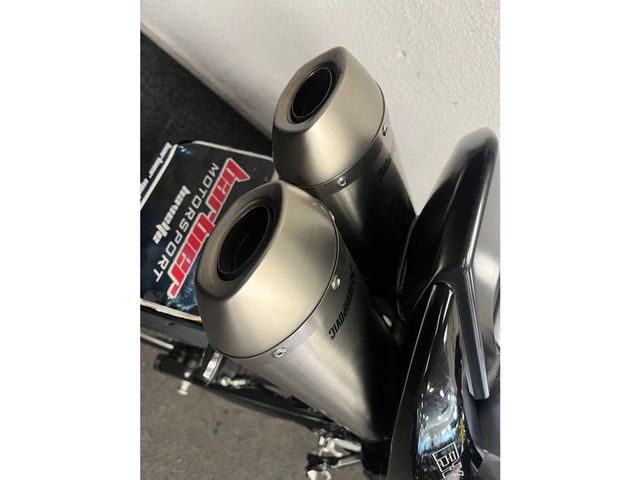suzuki - b-king-1300