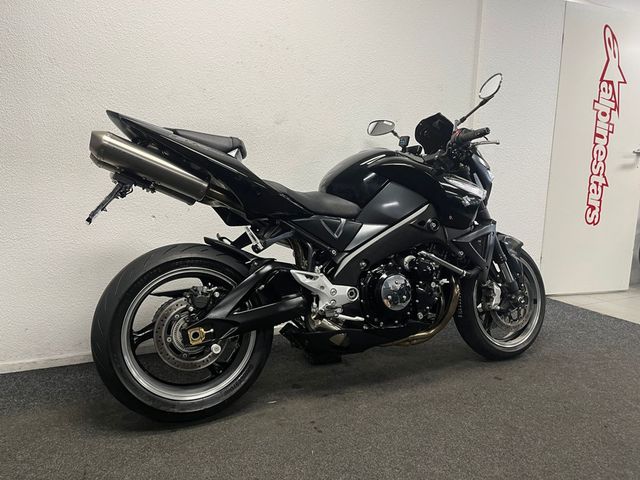 suzuki - b-king-1300