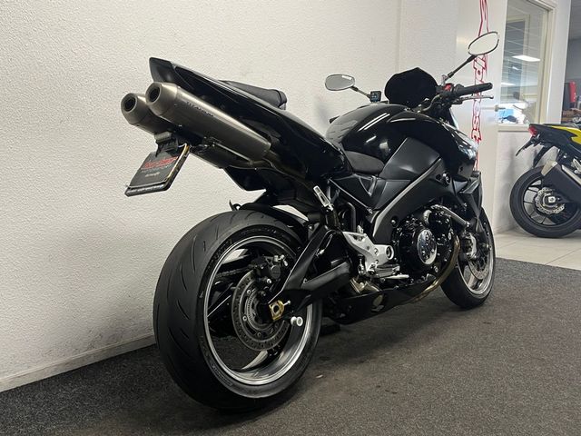 suzuki - b-king-1300