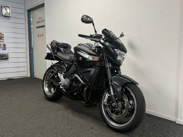 suzuki - b-king-1300