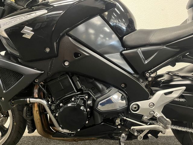 suzuki - b-king-1300