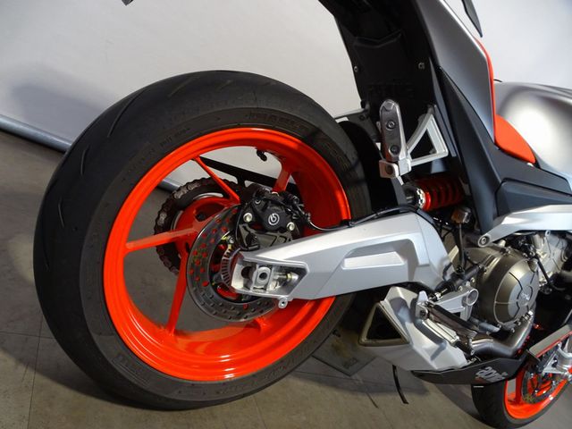 aprilia - tuono-660