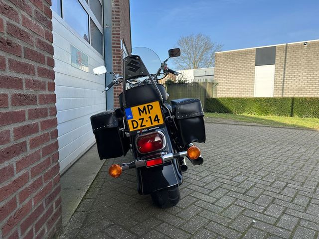 suzuki - vl-1500-lc-intruder