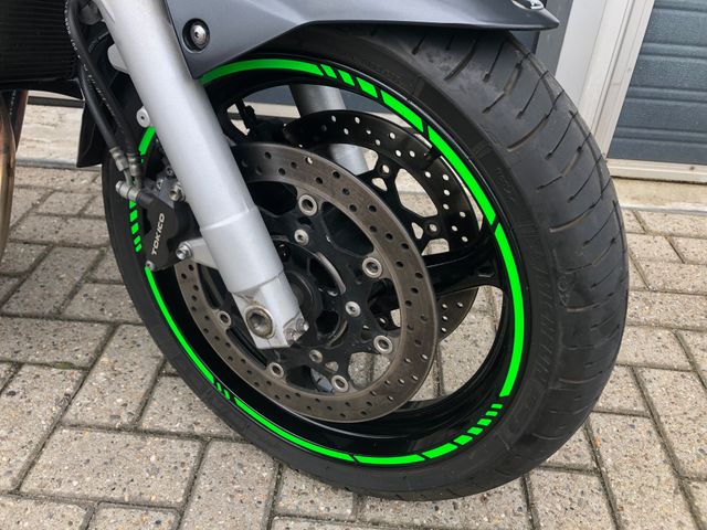 suzuki - gsr-600