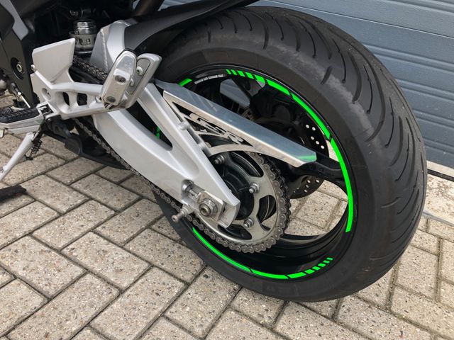 suzuki - gsr-600