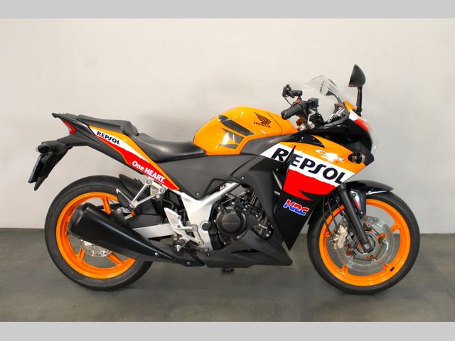 honda - cbr-250-r-c-abs