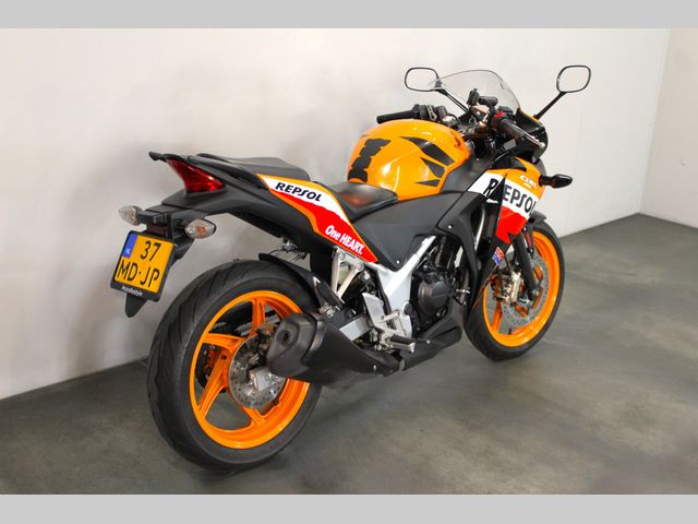 honda - cbr-250-r-c-abs