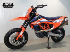 KTM 690 SMC R 2026 nieuw – foto 9 van 15