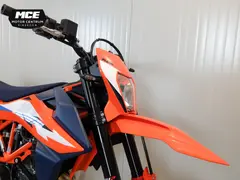 KTM 690 SMC R 2026 nieuw – foto 4 van 15