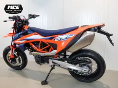 KTM 690 SMC R 2026 nieuw – foto 10 van 15