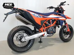 KTM 690 SMC R 2026 nieuw – foto 7 van 15