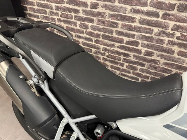 triumph - tiger-900-gt-pro