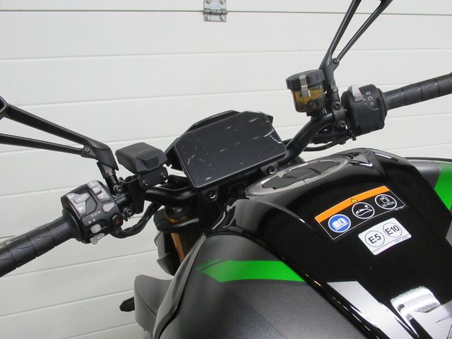 kawasaki - z1100-se