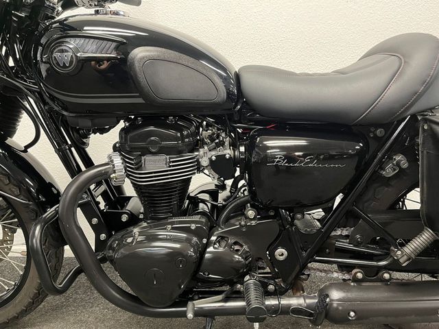 kawasaki - w800-black-edition