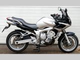 YAMAHA FZS 600 FAZER