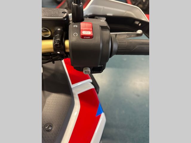 honda - crf-1100-l-africa-twin-adventure-sports