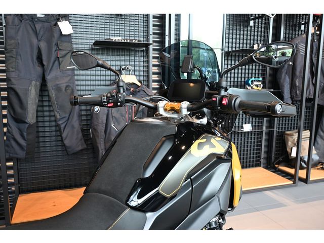 bmw - bmw-r-1300-gs-aurum-edition
