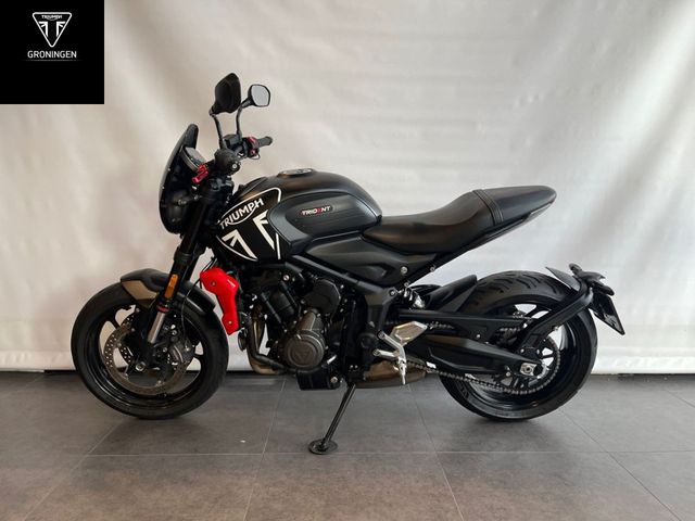 triumph - trident-660