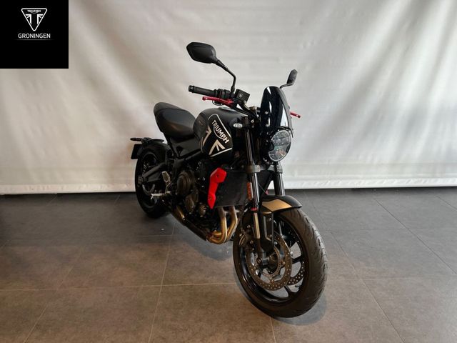 triumph - trident-660