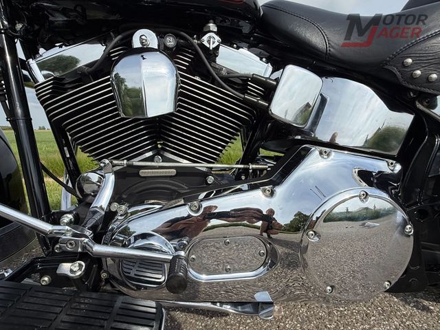 harley-davidson - heritage-softail-classic-flstc