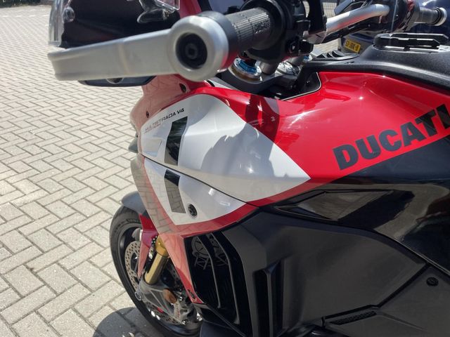 ducati - multistrada-v4-pikes-peak