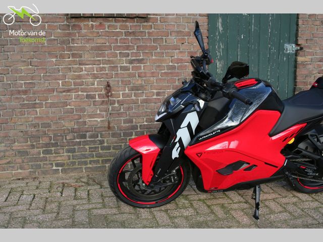 ULTRAVIOLETTE - f-77-superstreet