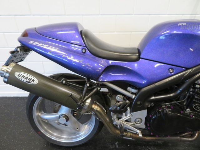 triumph - speed-triple