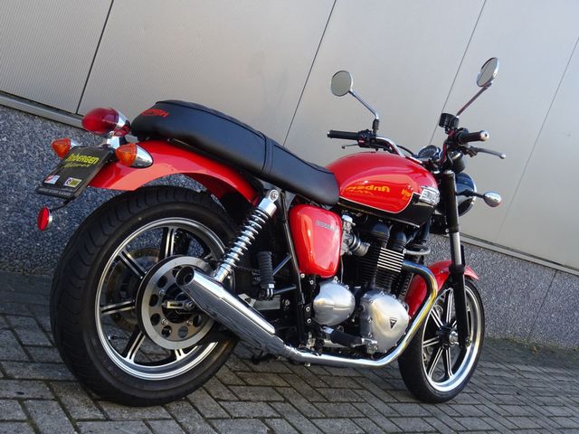 triumph - bonneville-se
